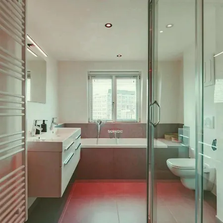4 Bedrooms Deutsches Museum Apartment *